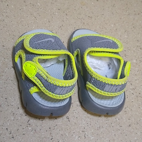 (NWOT) X2 Nike Sandals Toddler Size 4C - Picture 3 of 8
